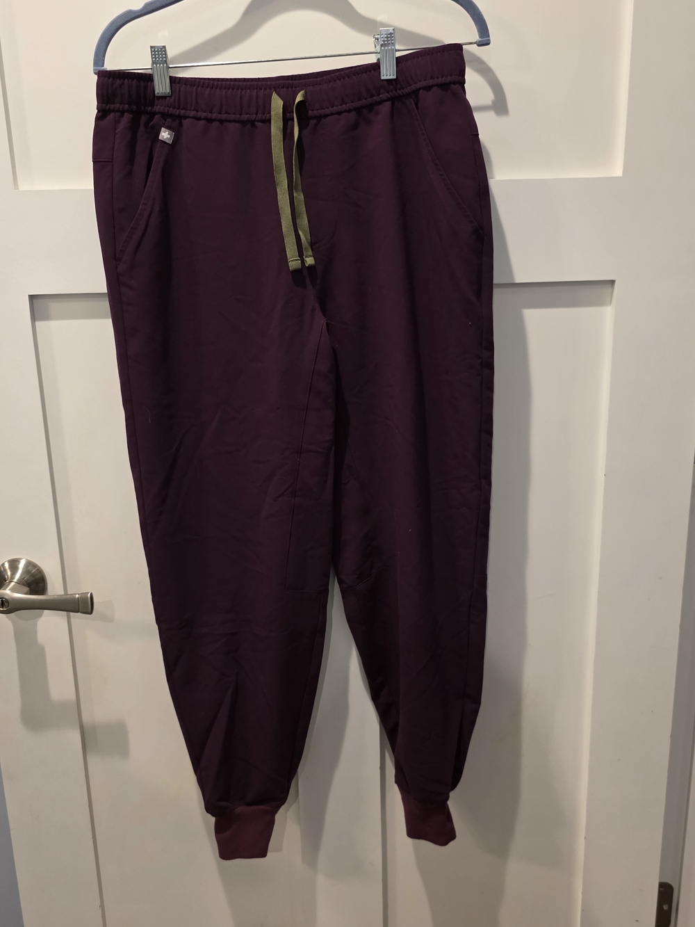 FIGS Tansen Mens Deep Purple Jogger Scrub Pants Medium Short Limited Edition